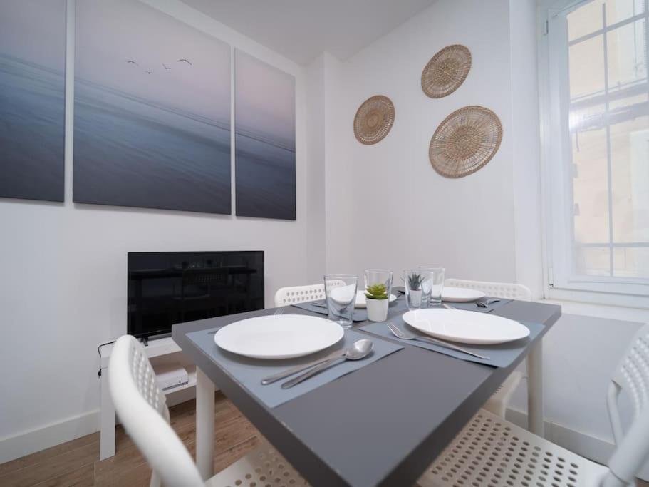 Appartement Tout Equipe Au Coeur Du Panier Vieux Port Marselha Exterior foto